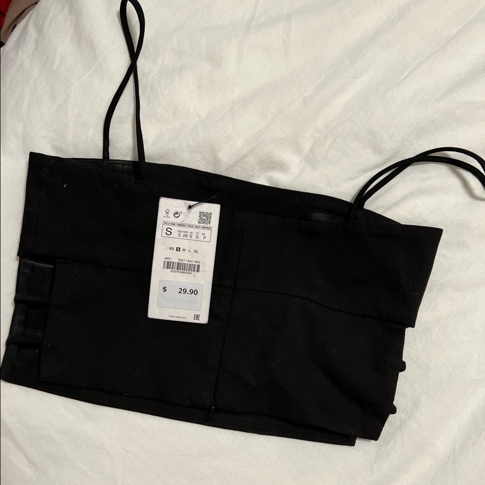 Brand new zara crop top with cut out sides size small NWT from fall21 collection